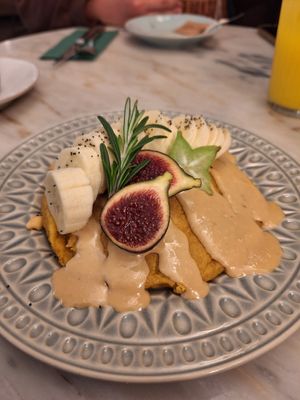 Vegan Pancake with Peanutbutter & Banana at Manjerica in Lisbon