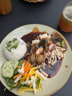 Tofu Steak mit Enoki Pilzen at Tam Tam in Dusseldorf