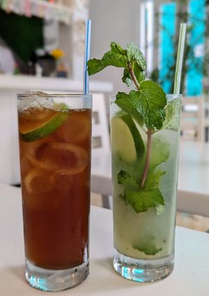 Mojito and Cuba libre at Lo De Monik in Havana