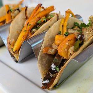 Vegetable tacos at Lo De Monik in Havana