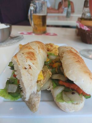 Sandwich de legumes at Lo De Monik in Havana