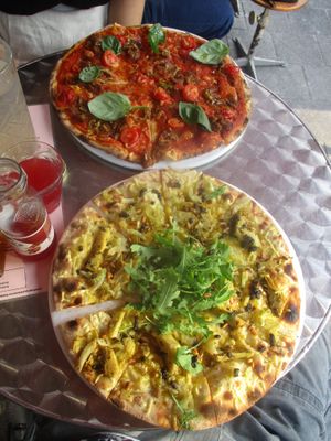 melanzane pizza + artichoke pizza  at Eetwinkel Buurman en Buurman - Rodeweg in Groningen