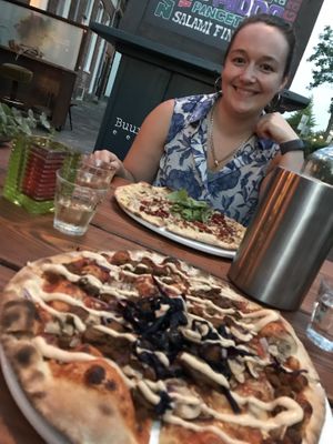 Heerlijke vegan pizza!!! at Eetwinkel Buurman en Buurman - Rodeweg in Groningen