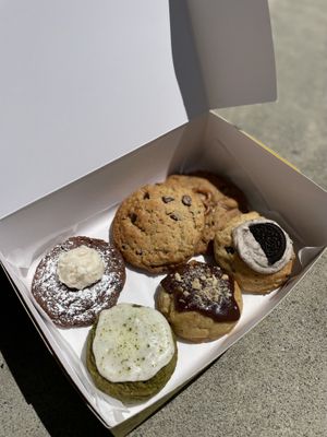 6 cookies   at Bonus Bakery in Vancouver