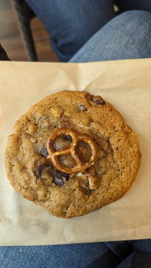 Bonus cookie at Bonus Bakery in Vancouver