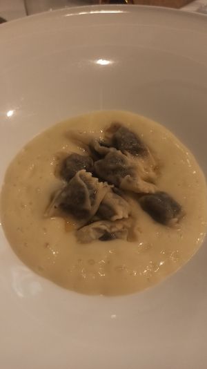 Ravioli in farcia di beluga at Antonio Chiodi Latini in Turin