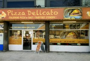 Store Front at Stenovn Delicato Pizza & Sharwarma in Odense