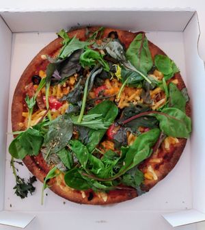 Vegan kebab, olive, corn, and salad mix pizza at Stenovn Delicato Pizza & Sharwarma in Odense
