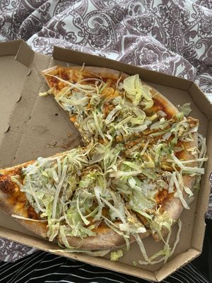 Salad pizza with Vegan kebab chunks  at Stenovn Delicato Pizza & Sharwarma in Odense