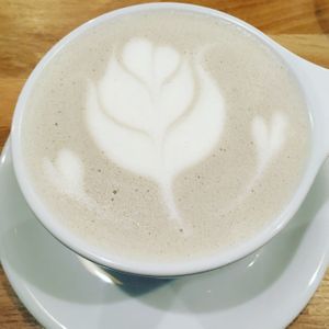 Black sesame latte at Roche in Paris