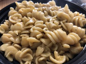 Mac 'n Cheese at Soul Food Vegan in Houston