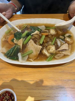 炒河粉  at Leaf Corner 慈素 - Sembawang in North Singapore