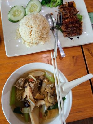  at Leaf Corner 慈素 - Sembawang in North Singapore