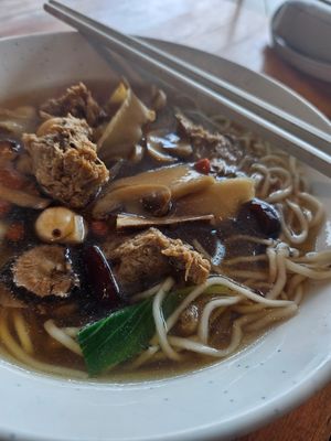 Herbal Noodle at Leaf Corner 慈素 - Sembawang in North Singapore