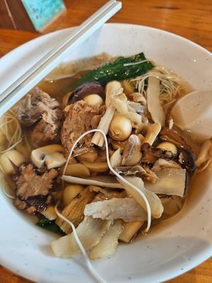 Herbal mee sua at Leaf Corner 慈素 - Sembawang in North Singapore