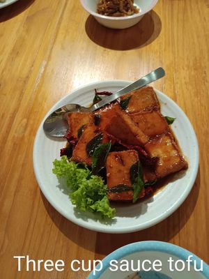  at Leaf Corner 慈素 - Sembawang in North Singapore