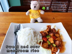 Sweet and sour mushroom rice  at Leaf Corner 慈素 - Sembawang in North Singapore