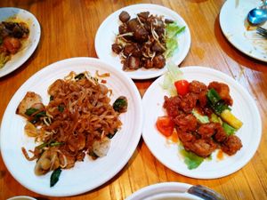 Fried kway teow, Fried carrot cake & sweet sour pork at Leaf Corner 慈素 - Sembawang in North Singapore
