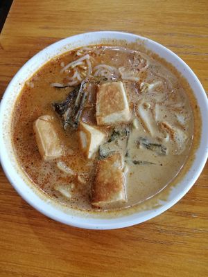 Laksa at Leaf Corner 慈素 - Sembawang in North Singapore