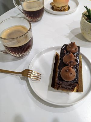 "Fleur de Sel" - Chocolate cake with salted caramel at Instant V in Aix-en Provence