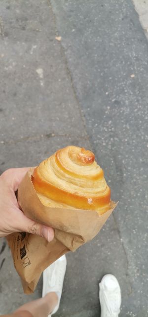  at Instant V in Aix-en Provence