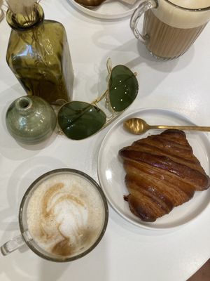   at Instant V in Aix-en Provence