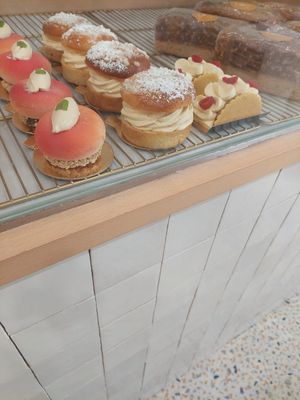  at Instant V in Aix-en Provence