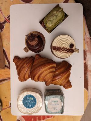  at Instant V in Aix-en Provence