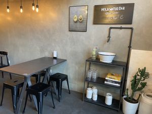 Liebevolle Einrichtung at Nola Kitchen in Porto