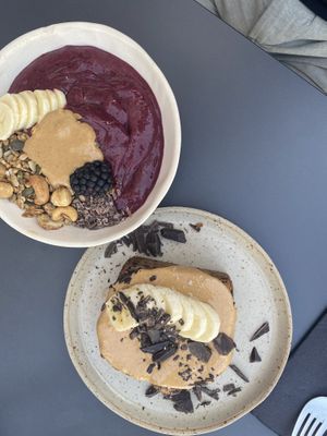 Açaí bowl and their amazing banana bread   at Nola Kitchen in Porto