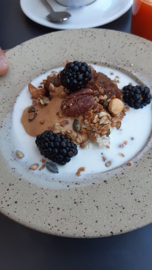 Overnight oats at Nola Kitchen in Porto