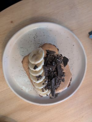 Rolo de canela at Nola Kitchen in Porto