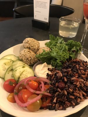 Falafel bowl at Nola Kitchen in Porto