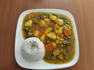 Arroz con curry at Soda Yuki in Alajuela