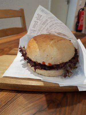 Linsen Burger at Tii's in Basel