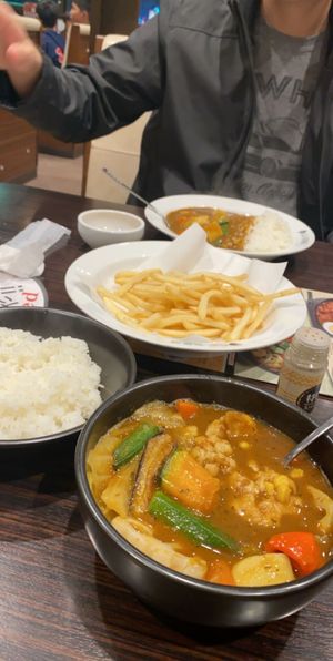 Vegetable soup curry and vegetable curry at CoCo Ichibanya in Tachikawa