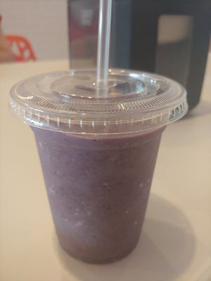 Berry colada smoothie with almond milk at Nips Juice House in Waldorf