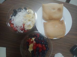 Veggie patty, spinach patty, fruit cup, and pitaya bowl no honey at Nips Juice House in Waldorf