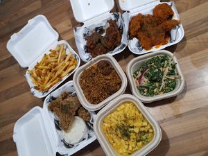 Fries, bbq chick, buffalo chick, oyster mushrooms, jambalaya, kale slaw and mac n cheeze at Dirty Kitch in Coventry