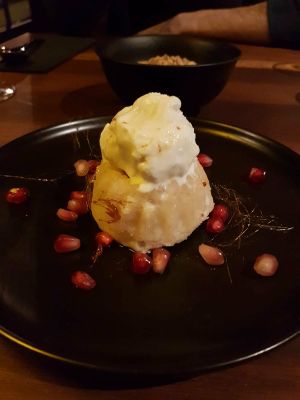 Kokoscake granaatappelsiroop at Dumbo in Rotterdam