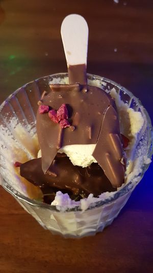 Magnum with raspberry notes and hazelnut cream at Dumbo in Rotterdam