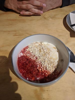 Morning cranachan at The Alleycat in Inverness