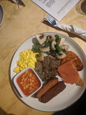 Full Scottish breakfast at The Alleycat in Inverness