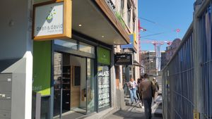 Exterior at Dean & David - Centralbahnplatz in Basel