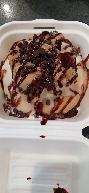  at Cinnaholic in Corona