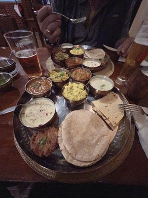 Un indice, le dessert est à gauche !  at Shree Ram in Lisbon