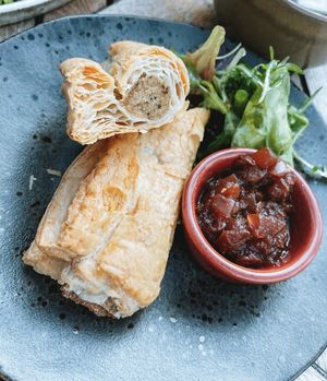 Vegan sausage roll & chutney at The Broadway Hotel in Broadway