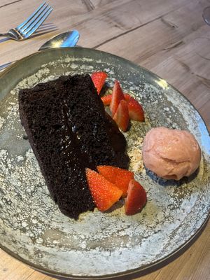   at The Broadway Hotel in Broadway