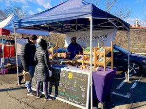 Larchmont Farmers Market at Down to Earth Larchmont Farmers' Market in Larchmont