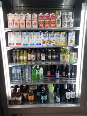 Leches y bebidas vegetales (también hay no vegetales)  at Madre Natura in Lima